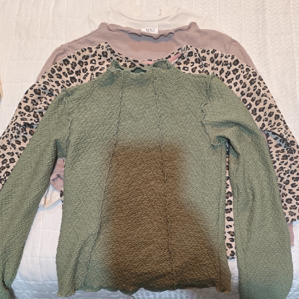 Green,Textured Sweater, and Leopard Print Tops Sz 6 And 8, Girls
